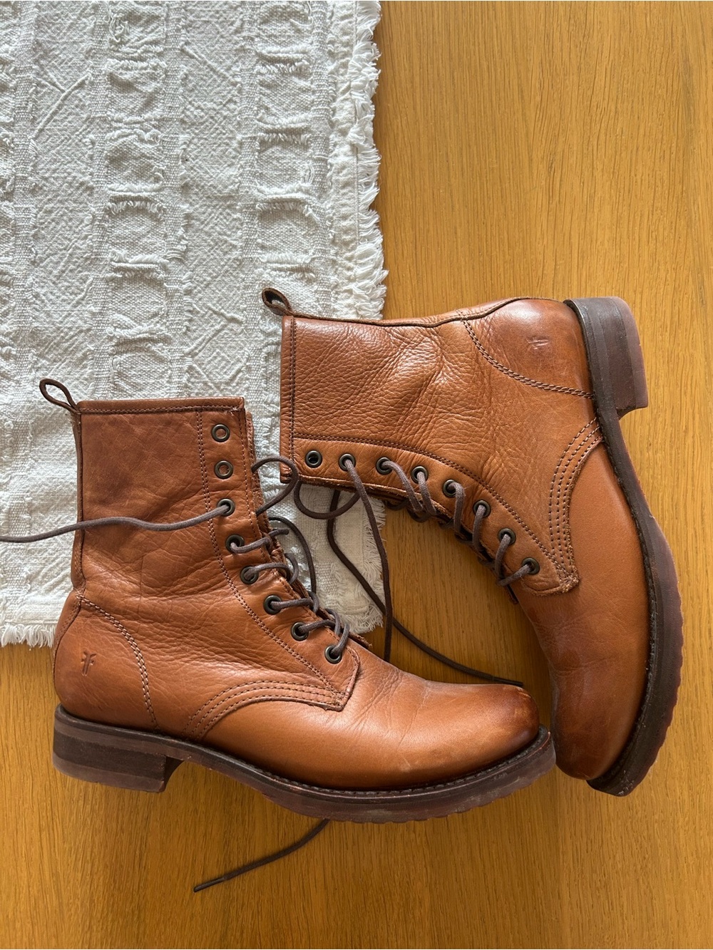Frye Veronica Combat Boots Size 9